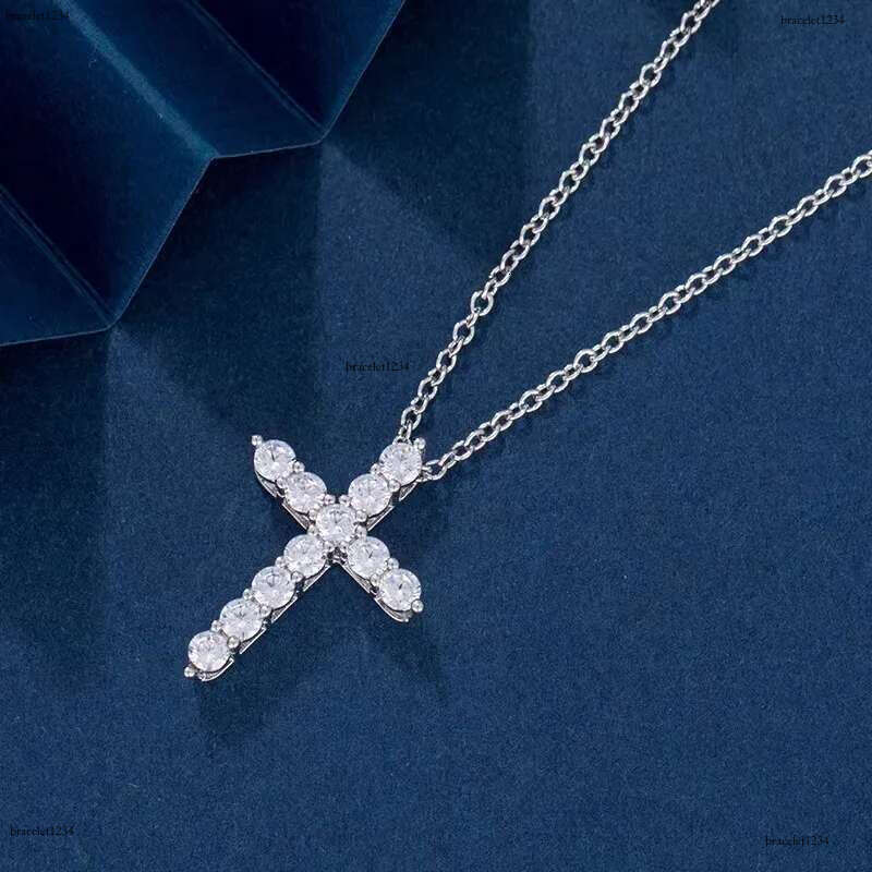 Luxury designer Cross Pendant Ice out VVS Moissanite collarbone Necklace with free shipping