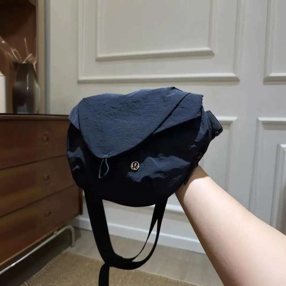 Designer Bag New Magnetic Sport Crossbody Nylon Fiess Cycling Waist Single Shoulder Sling Bag For Men And Women Fashionable Chinese