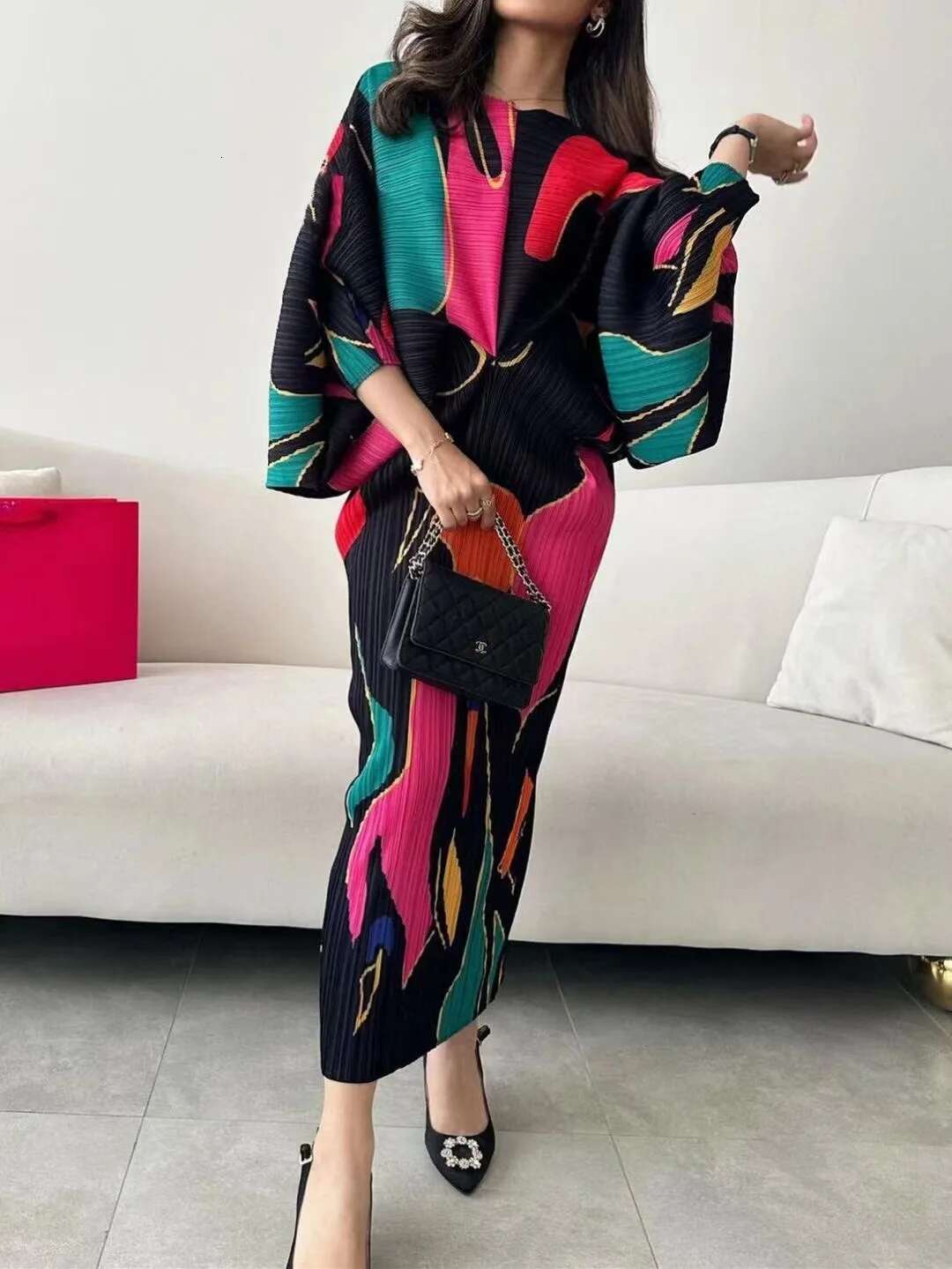 Miyake Pleated Spring Summer Elegant Graffiti Print Bat Sleeves Sexy Front And Back V-Neck Slim One Step Long Dress