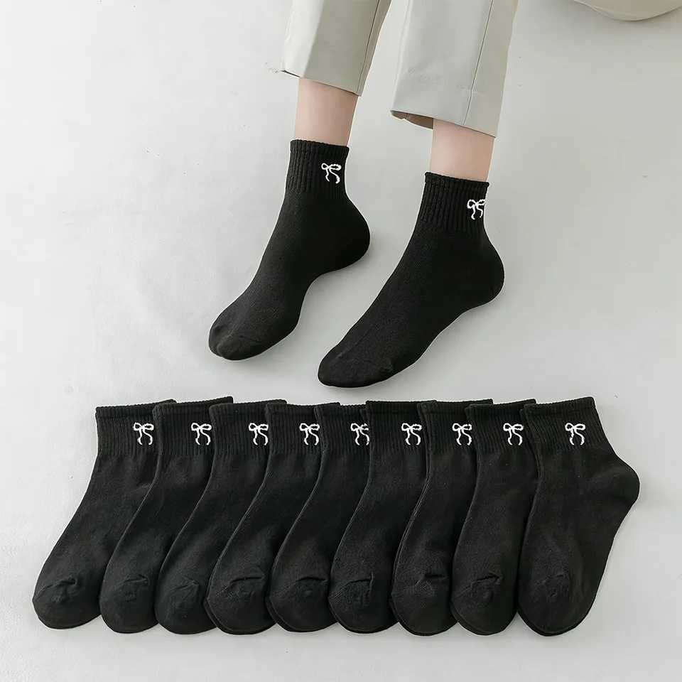 8 Pairs of Randomly Mixed Color Simple Solid Color Childrens Socks Trendy Versatile Mid-Calf Socks with Bow Pattern Suitable for Casual Daily Life G25