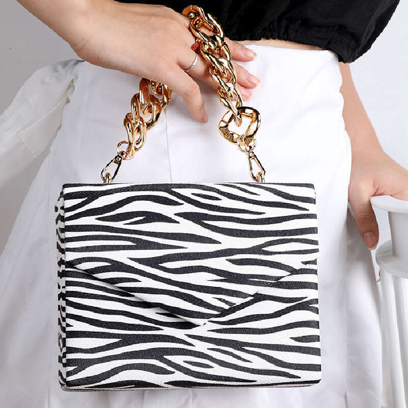 Dinner Bag New Zebra Pattern Evening Party Underarm PU Fashion Versatile Women S Handheld One Shoulder Oblique Cross Chain Bag For Women KQ