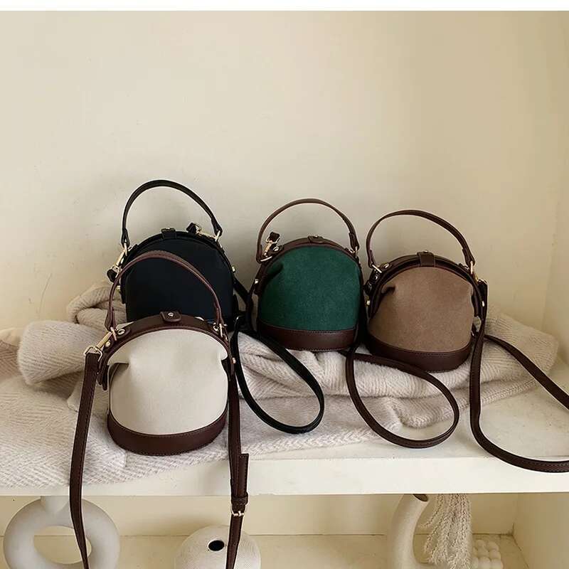 New Retro Fashion Women's Handbag Travel Shoulder Crossbody Bag Women's Handbag Wallet And Handbag Korean Version Simple Bucket Bag