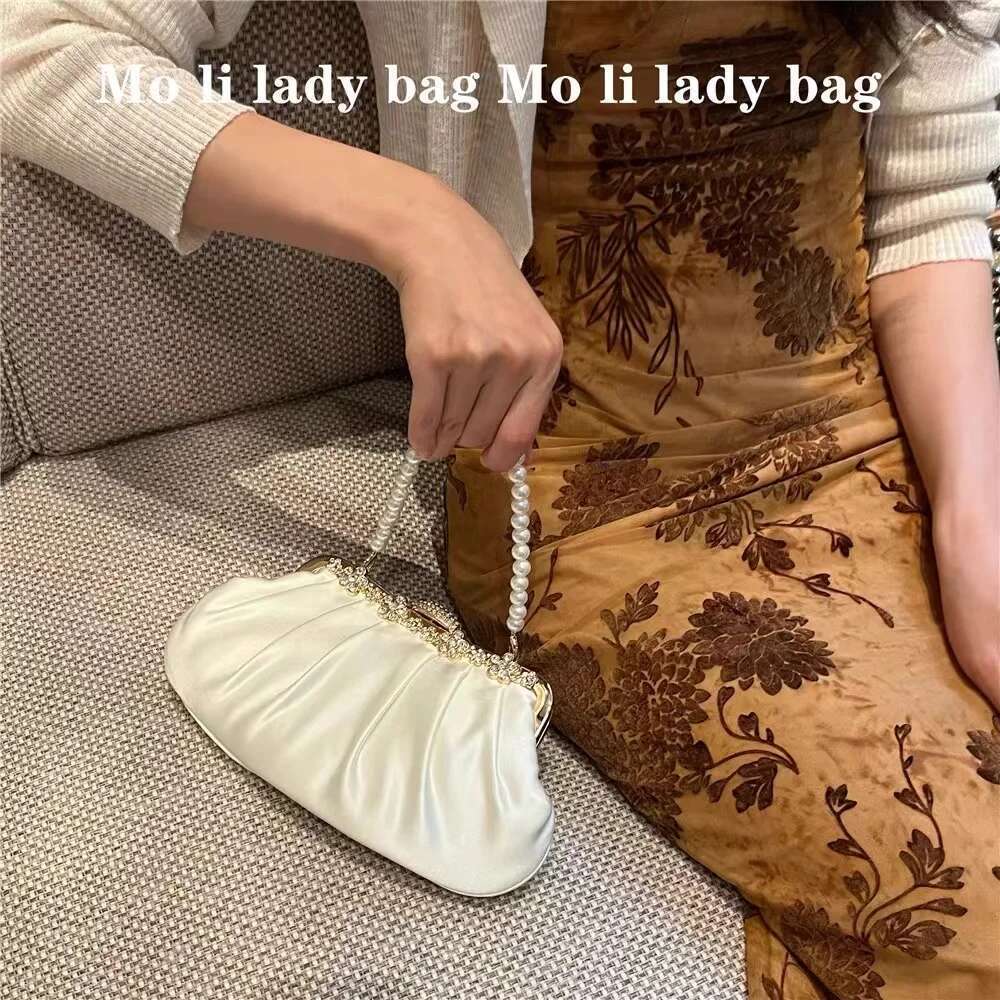 Designer Bag 2025 Satin Cloud Glitter Dia Evening Pearl Beading Fashion Women Handbag Wedding Party Clutch Purse Crossbody Bag Luxury Bag