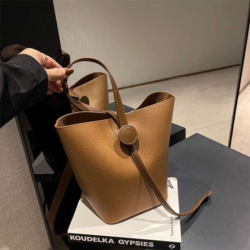 High End And Western Style Small For Women New Item Niche Handheld Vegetable Basket Bag Fashionable Single Shoulder Bucket Crossbody Bag