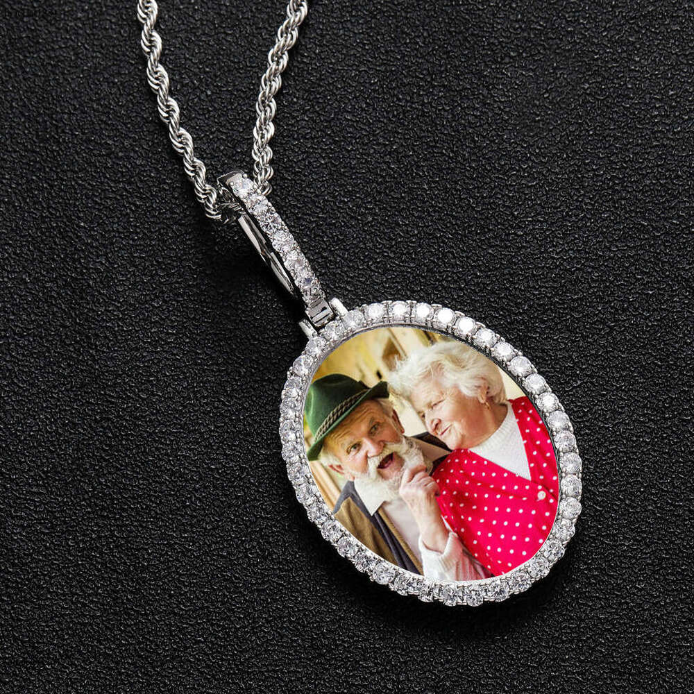 Luxury designer new products can carry photos. Hip hop style, gold plated, ice encrusted VVS Moissanite. Oval frame pendant necklace free shipping