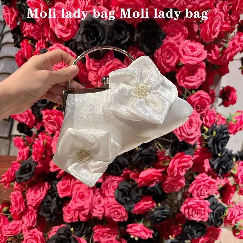 Designer Bag 2025 Satin Appliques Floral Clutch Purse For Wedding Party Beads Beaded Women Handbag Fashion Evening Crossbody Bag Luxury Bag