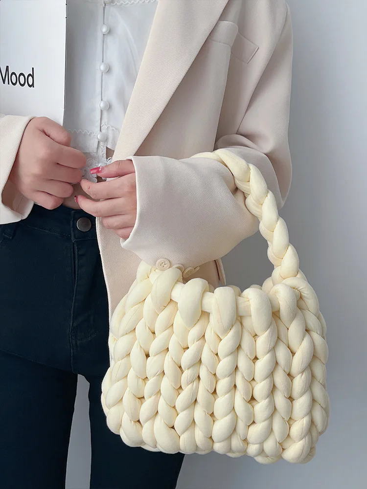 Home>Products>Handmade Acrylic Bottom Bag>Handmade Acrylic Bottom Bag 250418