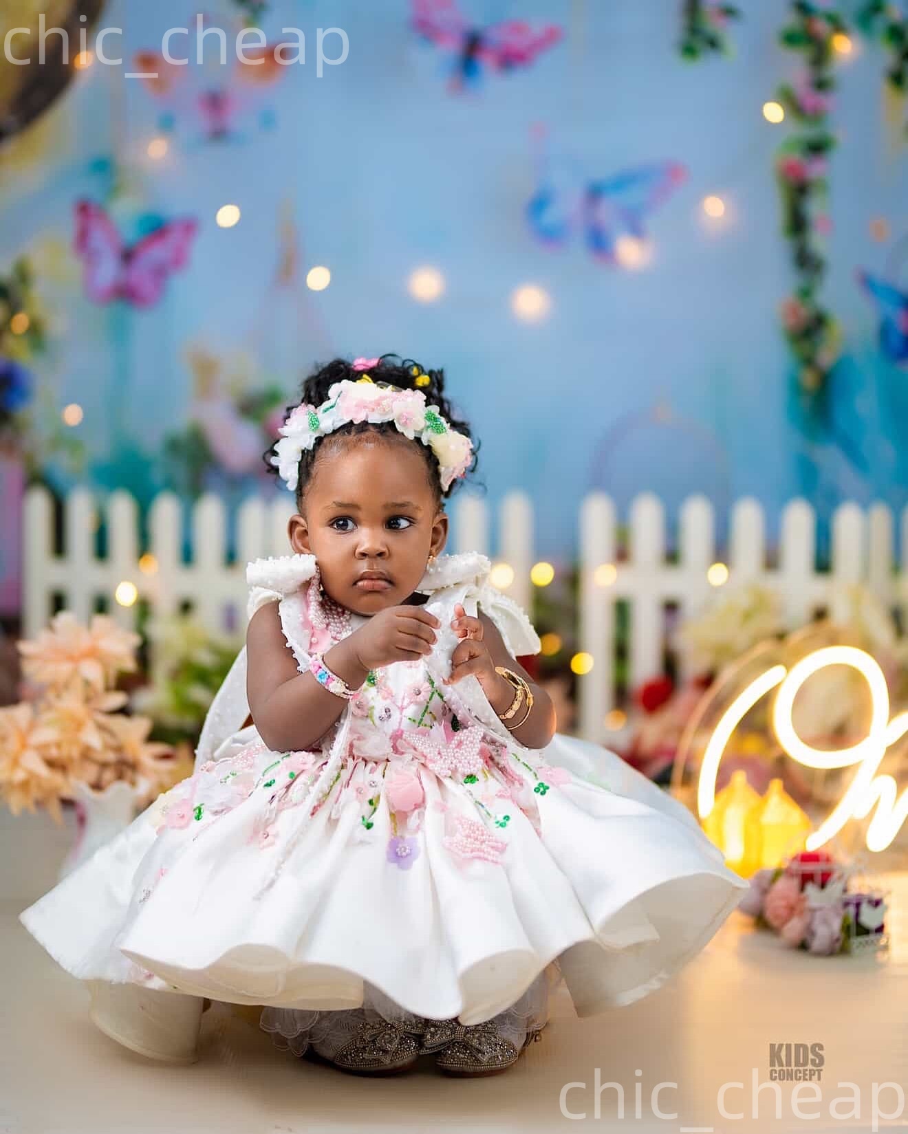 2026 White Ball Gown Flower Girl Dresses Tea Length Flowers Pearls Satin Little Girl Christmas Peageant Birthday Christening Tutu Dress Gowns ZJ427