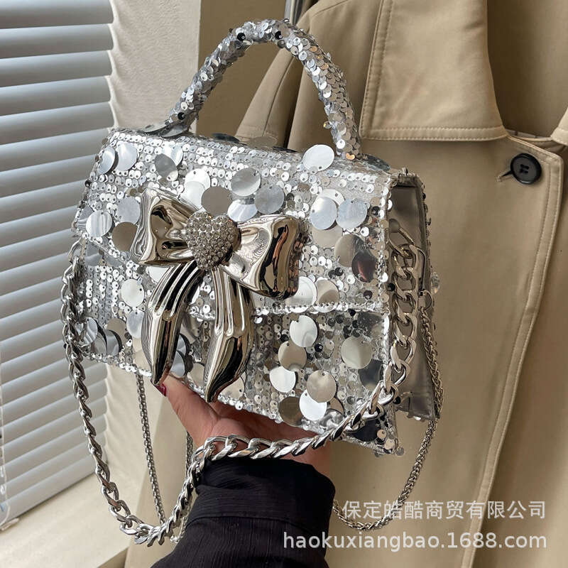 Bow Handheld For Women, Spring/Summer 2024 New Style, Office Banquet Small Bag, Chain, Crossbody Bag Mouth, Red Envelope