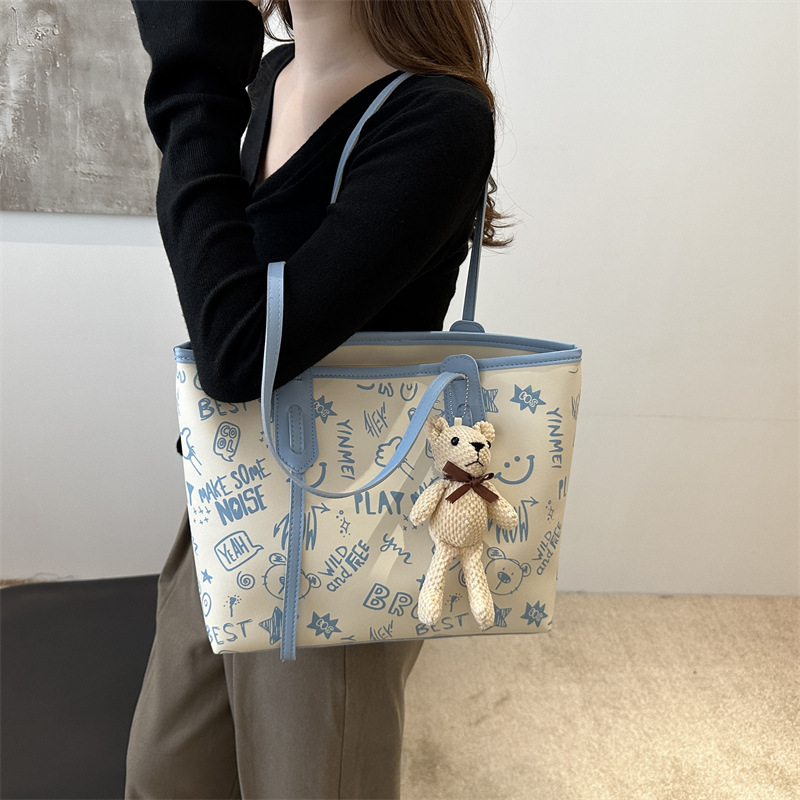 2025 New Designer Bag Free Delivery Designer Shoes By Fashionable Commuting Large Capacity 2024 New Women's Summer Popular Beautiful Shoulder Sty