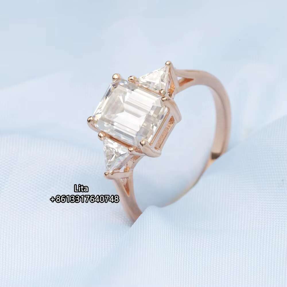 Fashion Sparking Bling Triangle Emerald Cut 2ct Wedding Engagement Moissanite Diamond New Arrival Ring