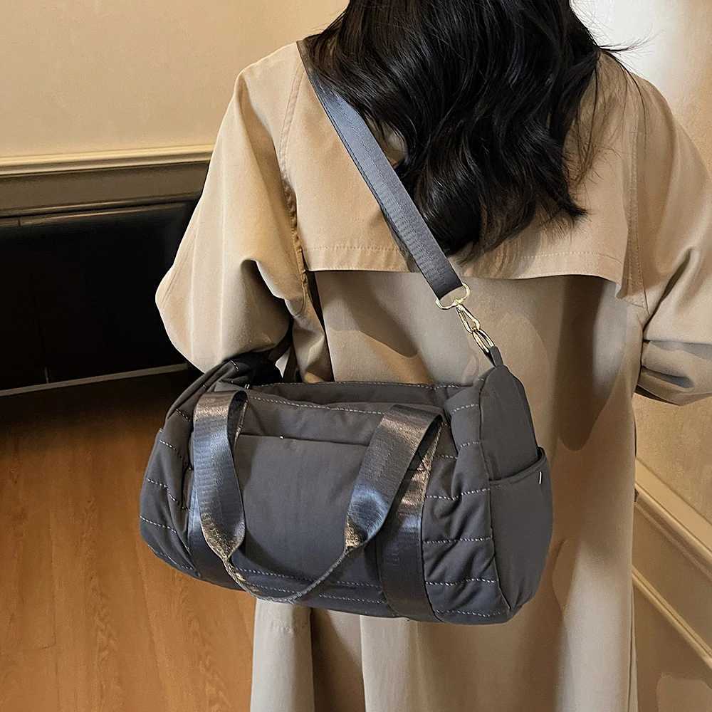 Designer Large Capacity Travel Handbag for Women 2025 New Summer Casual Lightweight Large Capacity Cross Y251124