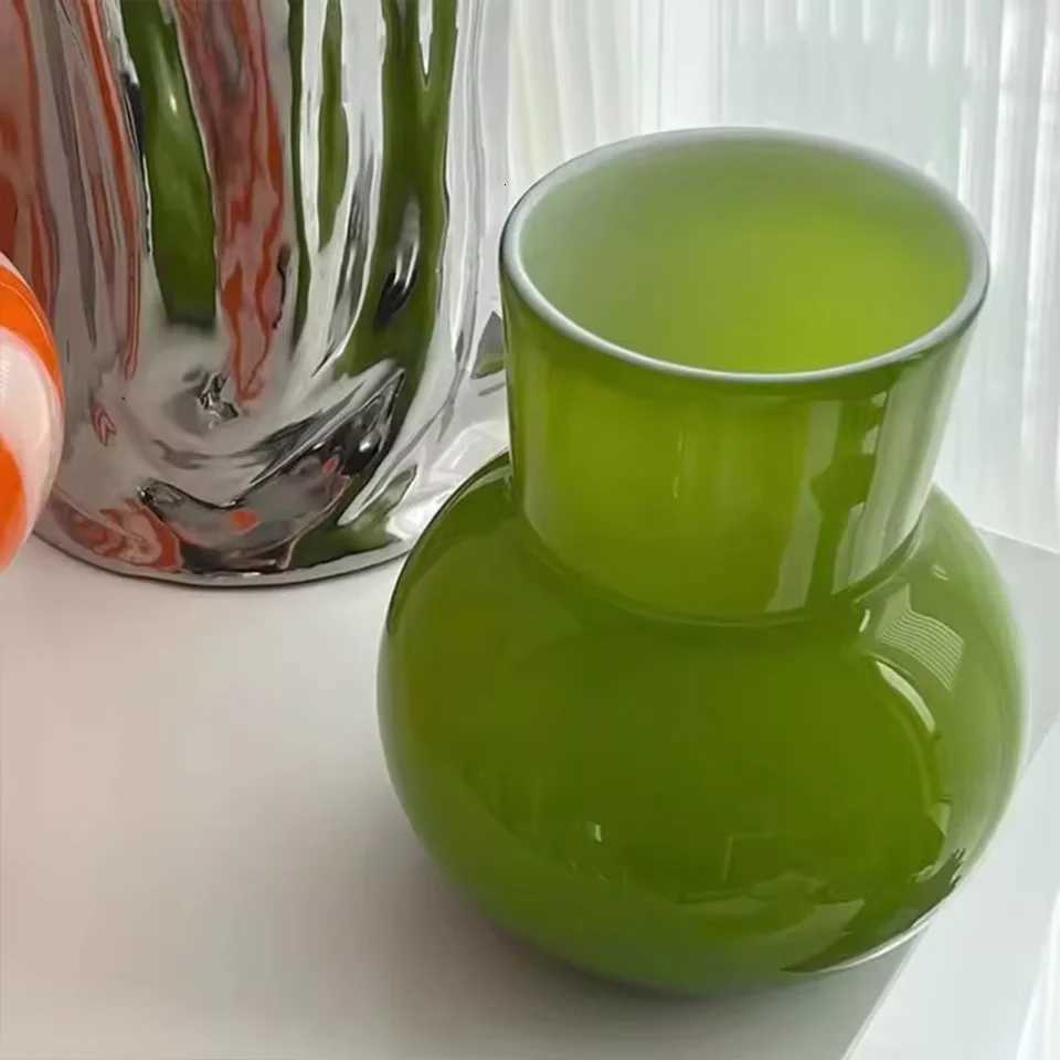 Vase Room Decoration Flower Luxury Chinese Style Retro Creative Green Table Decor Glass Vase Heart vase Dresser decor Vazo C251124