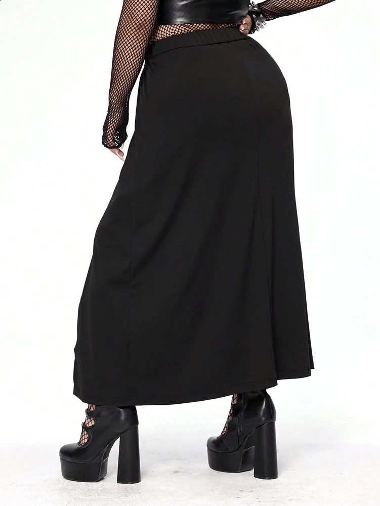 Plus size womens lace laminated hem romantic elegant retro dress solid color sewing fashionable Airy polyester material 250417