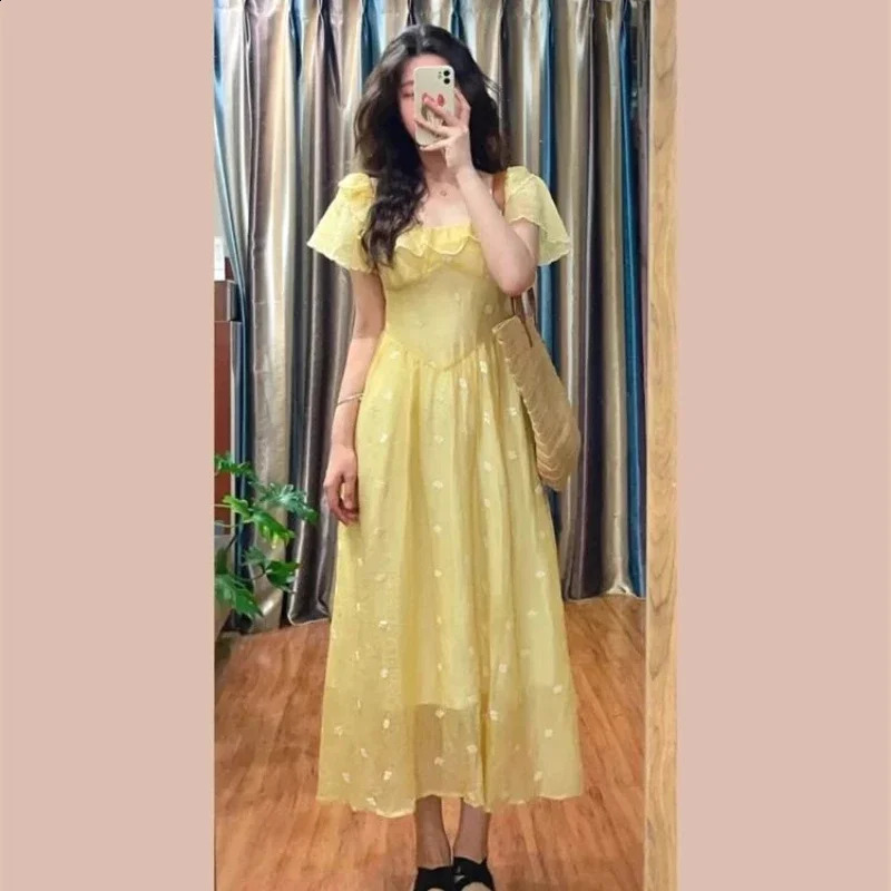 EFT Retro Printed Womens Long Skirt Spring/Summer Yellow Short Sleeve Square Neck Straight Womens Wear 250423