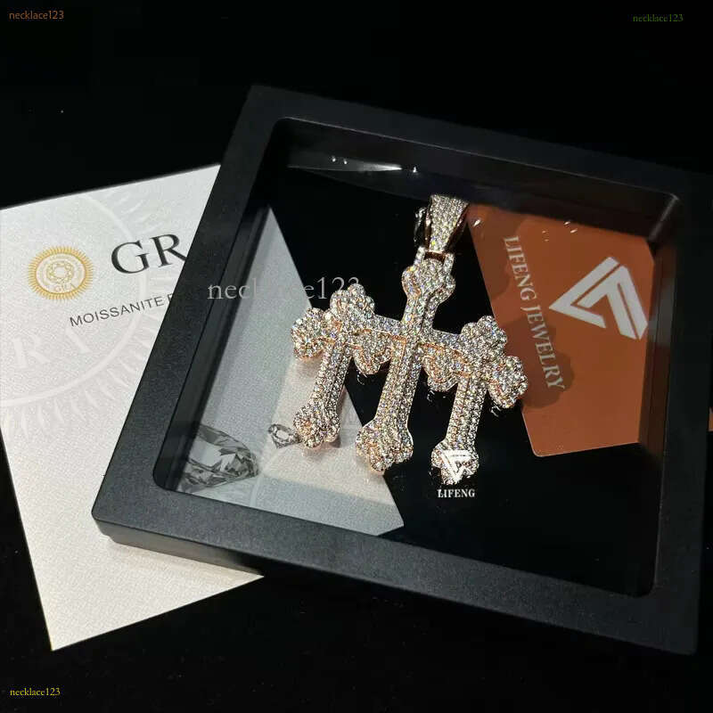 Rose Gold Plated Sterg Sier Iced Out VVS Dia Custom Charm Hip Hop Three Cross Moissanite Pendant for Men