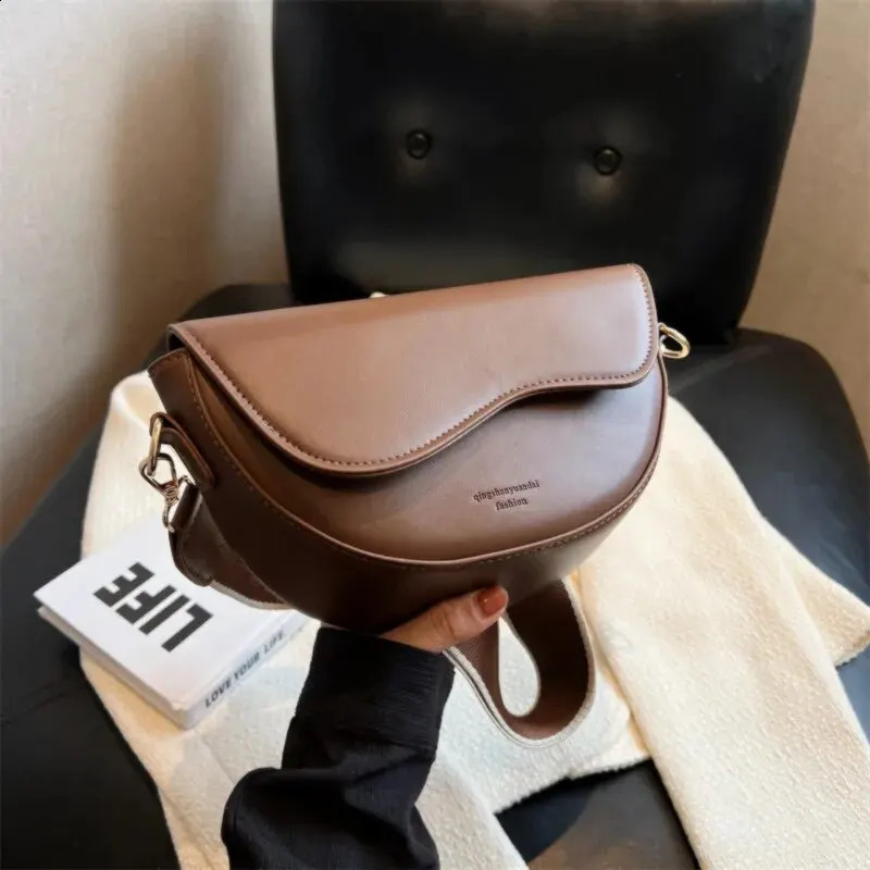 PU Leather Casual Ladies Shoulder Bag Womens Flap Crossbody Bag Saddle Bag 2 Straps Retro Handbag R250424
