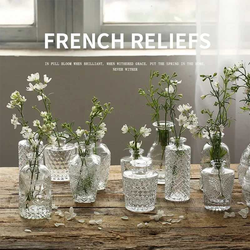 Retro Luxury Embossed Transparent French Glass Vase Home Decoration Living Room Pocket Flower Arrangement Small Vase C251124