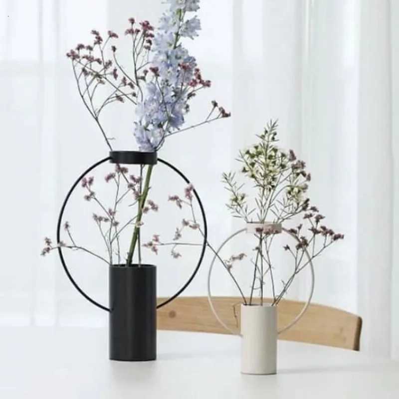 Metal Nordic Luxury Vases White Round Moon Living Room Vases Creative Personal Simple Multifunctional Desktop Home Decoration C251124