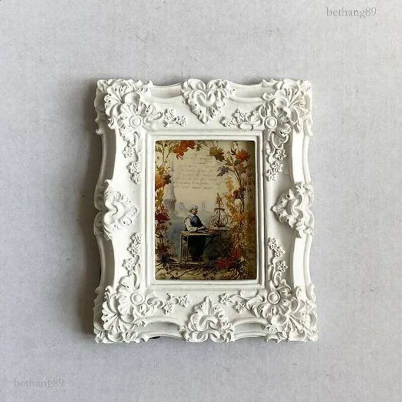 European Style Resin Relief Floral Pattern White Po Picture Frame Desktop Ornaments Home Decor 240802 H260306