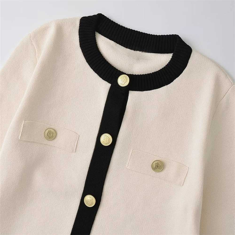 autumn new European and American breasted long sleeved black and white round neck knitted cardigan short jacket J251124