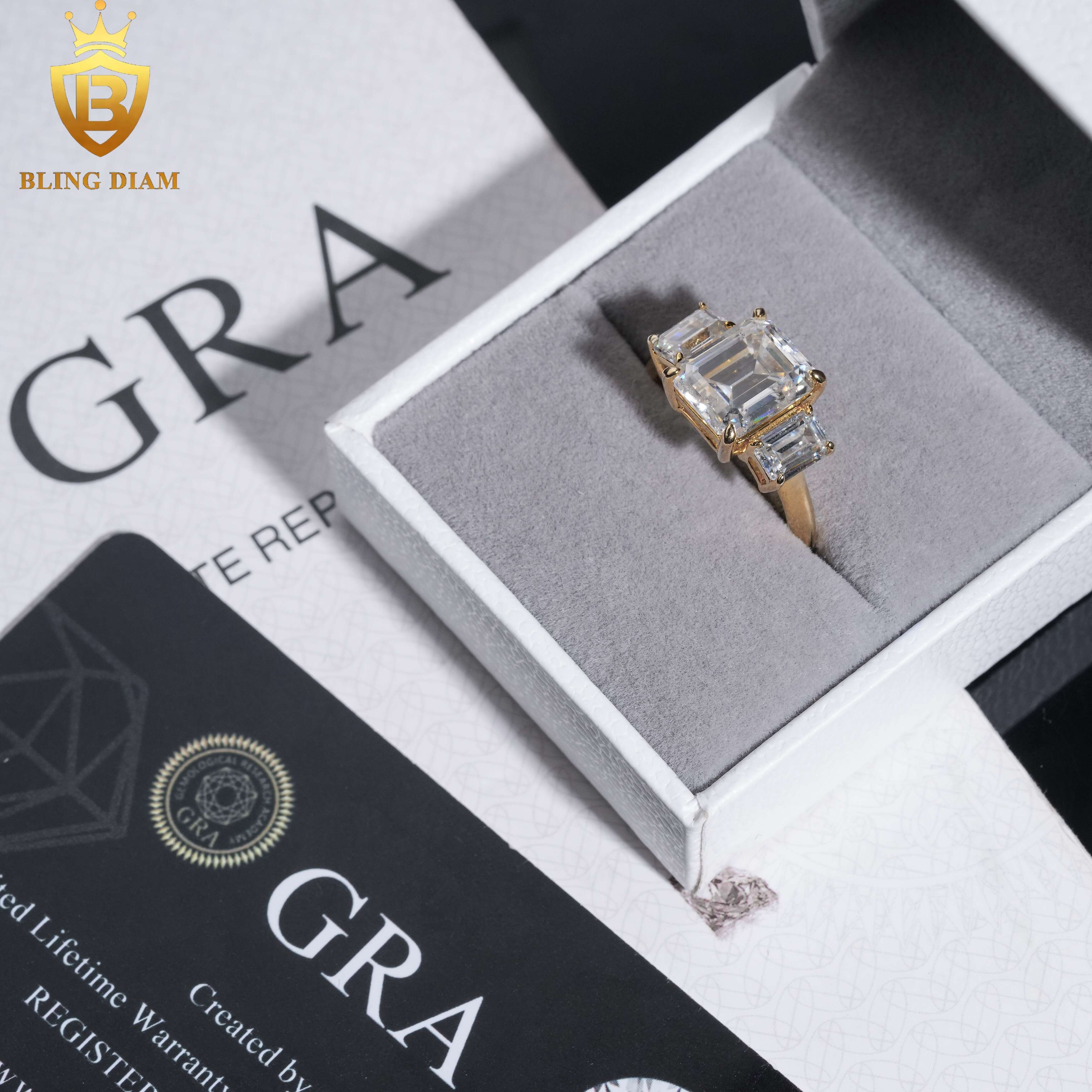 Fashion Jewelry Engagement Ring 925 Silver VVS Moissanite Diamond Emerald Cut 8x10mm Wedding Rings Gift