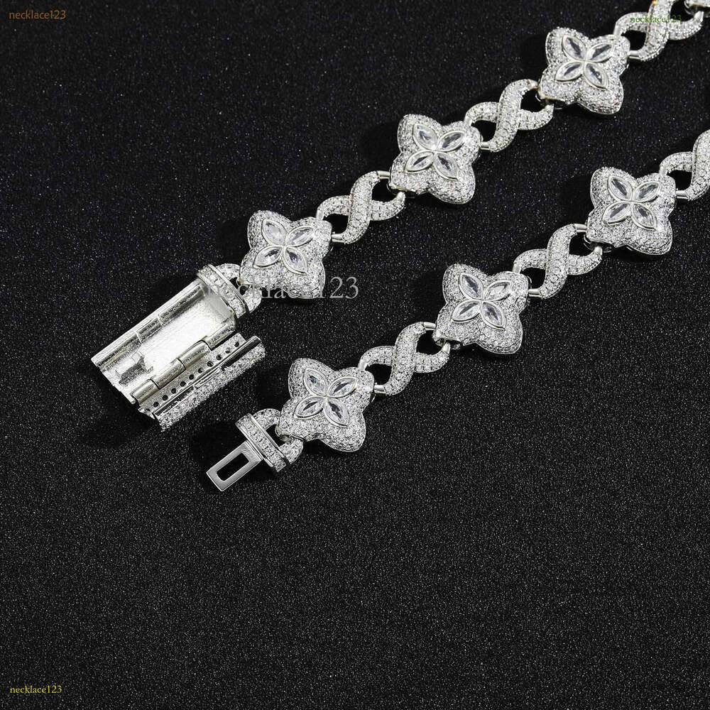 Hip hop infinite clover necklace, stylish, cool, handsome, personalized, high-end, 5A ice out VVS Moissanite men's and women's accessories F