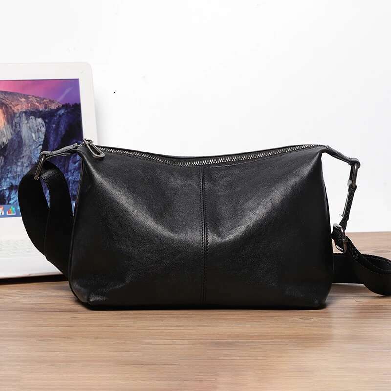 Designer Bag Natural Hobos New Men Casual First Layer Cowhide Leather Shoulder Bags Male Crossbody Bag Boys Fashion