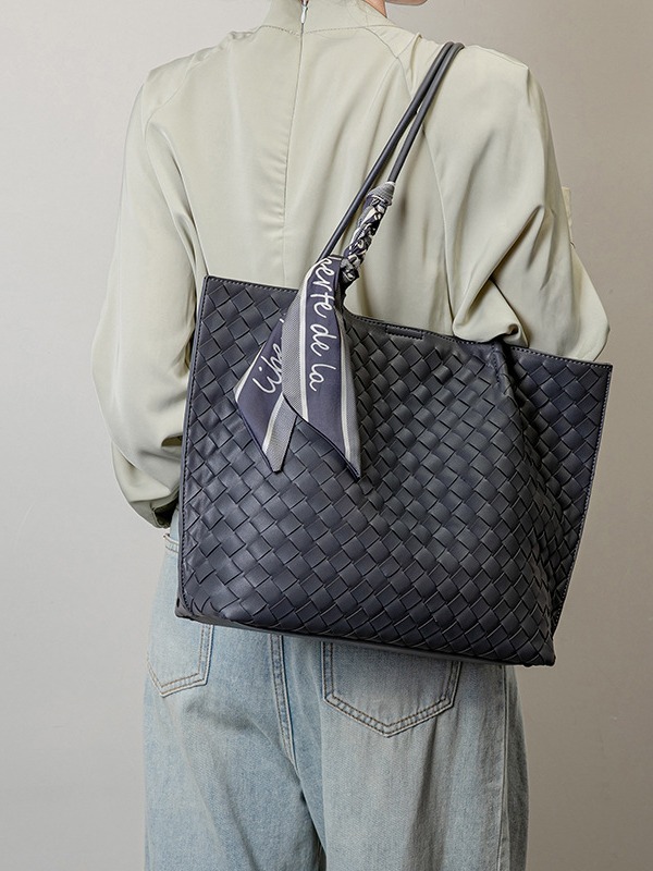 2025 hot selling new woven bag handmade women's handbag large capacity tote bag imitation leather shoulder crossbody bag free shipping designer