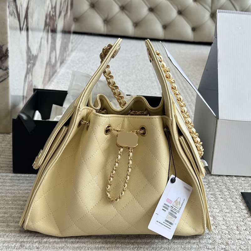 Small Tote Bag Designer Women Shoulder Bag Genuine Leather Checkered Pattern Gold Hardware, Metal Locking Matelasse Chain Handbag Crossbody Bag Underarm Bags 26cm
