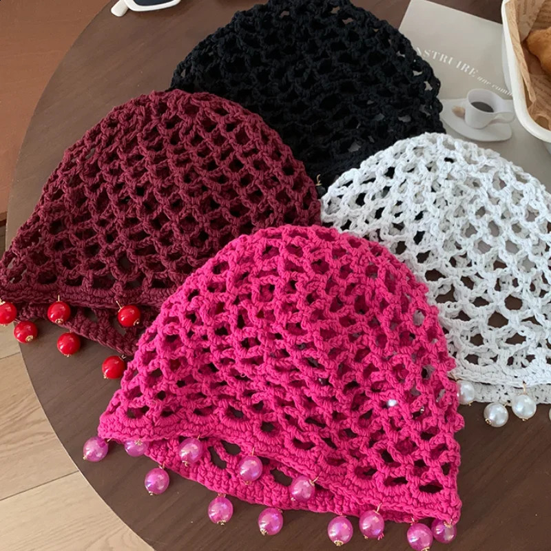 Ins Personalized Beaded Hand-woven Beanies Cap for Women Summer Autumn Travel Po Versatile Retro Hollow Pullover Hat 250420