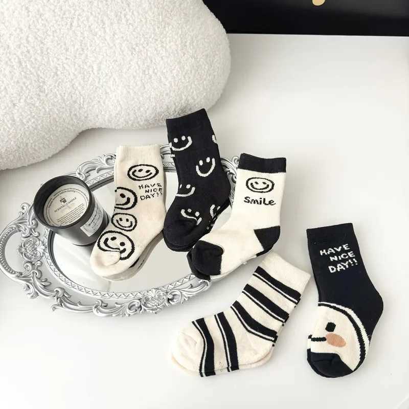 Autumn Winter Thicken Warm Kids Boys Socks Smile Face Black White Letter Striped Brushed Cozy Sports Soft Lovely Socks For Boys G251124