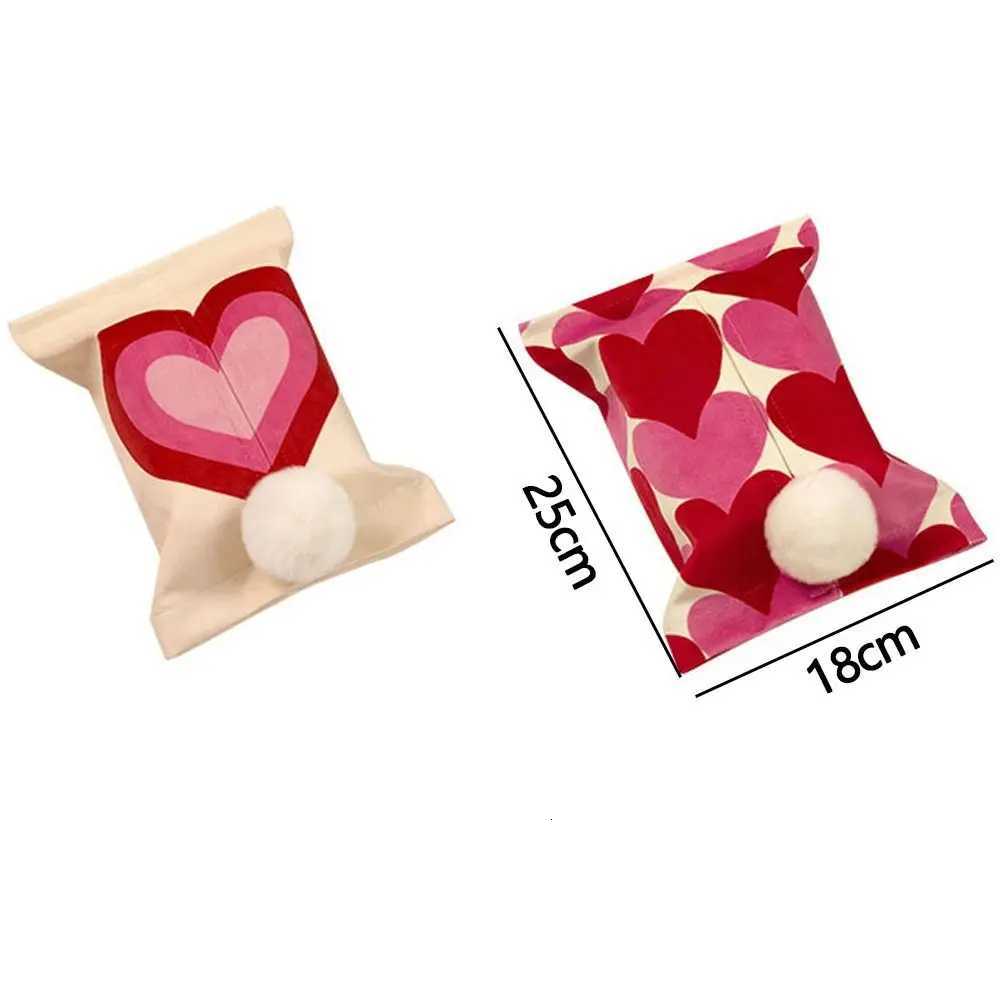 New Luxury Fabric Tissue Box Love Heart Print Portable Toilet Paper Holder Multipurpose Convenient Napkin Storage Bag HouseholdM251124
