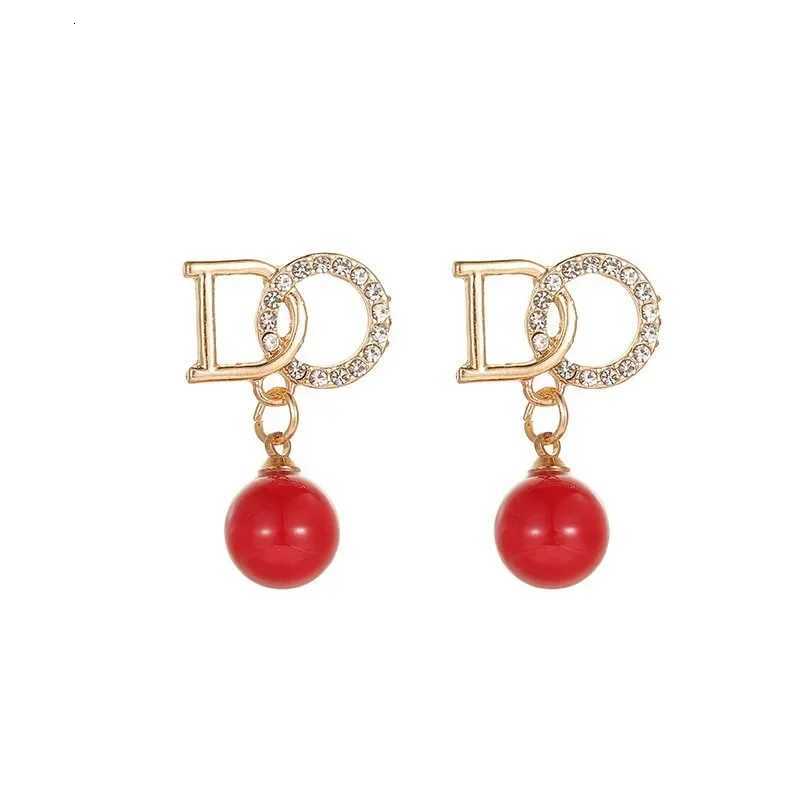 Fashionable Pearl Earrings Korean Style New Letter Tassel Silver Needle Womens Simple Elegance Diamond Cross Inlaid Ear Jewelry W251124