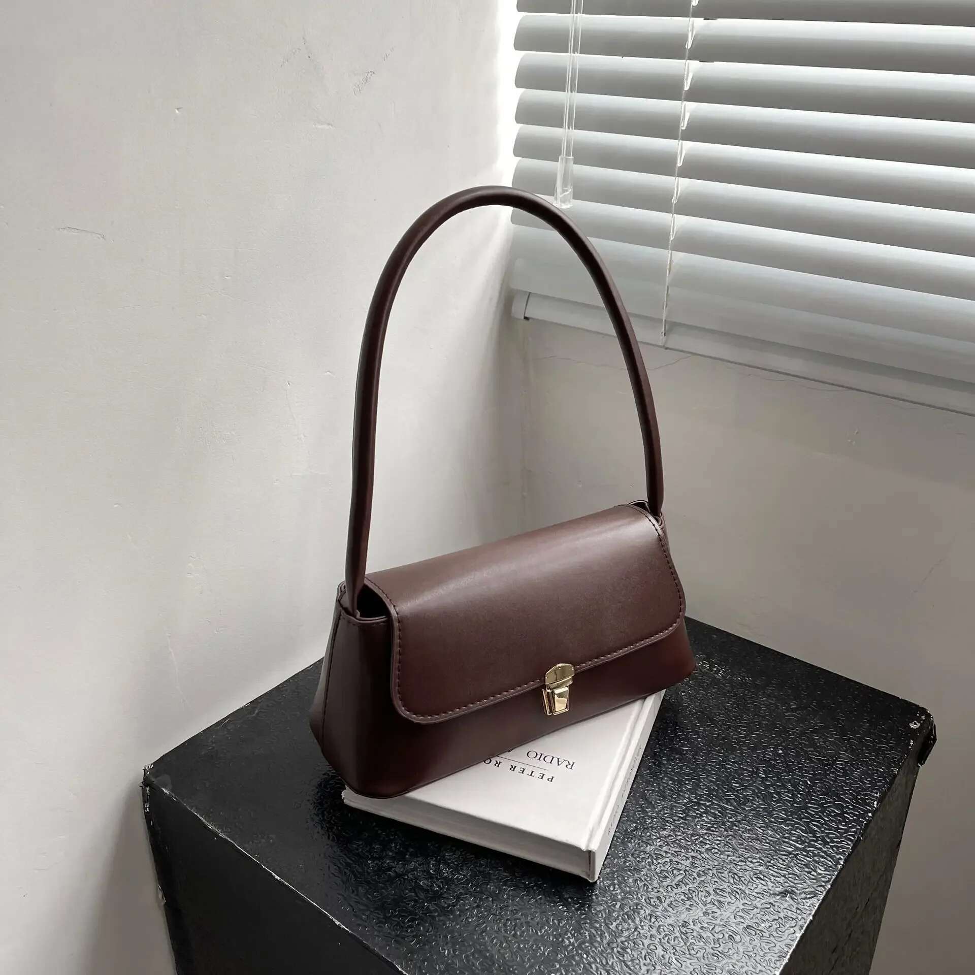 French Style Niche Western-style Armpit Bag 2025 New Trendy Fashion Designer Handbag Versatile Ins Shoulder Crossbody Bag