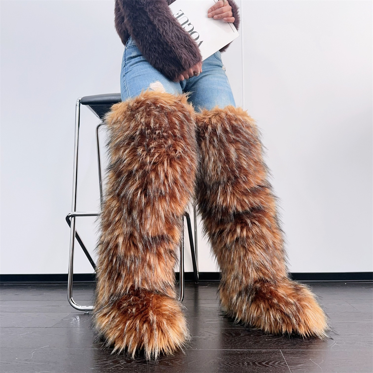 Neutral snow boots with plush fur fashionable and comfortable personalized designer boots with warm leather high heels and high boots