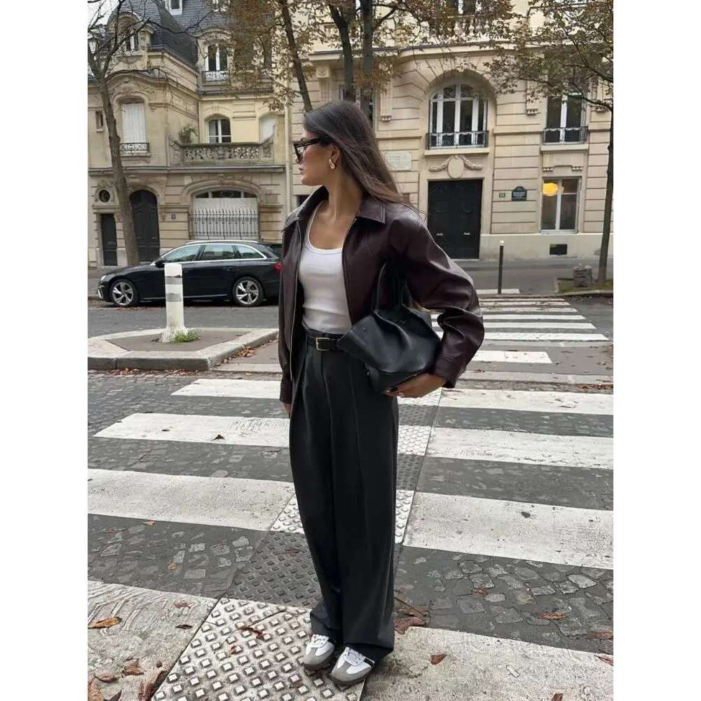 Designer Clothes Women Fashion Solid Zipper Short Bomber Leather Coat Chic Lapel Long Sleeves Cropped Jackets 2025 New Female High Street Outwear