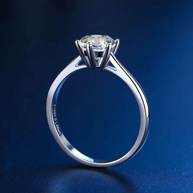 PT950 white gold classic six claws moissanite diamond ring with the same platinum carat moissanite diamond ring luxury simple