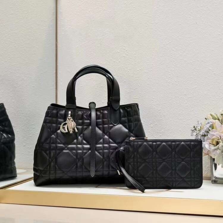 2025 New D Home Premium Genuine Leather Women's Single Shoulder Handheld Underarm Diamond Grid Daifei Large Capacity Tote Bag