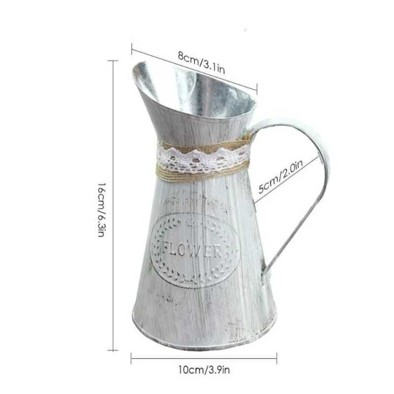 Vintage Tin Bucket Fashionable Iron Flower Vase Retro Metal Jugs for Home Office C251124