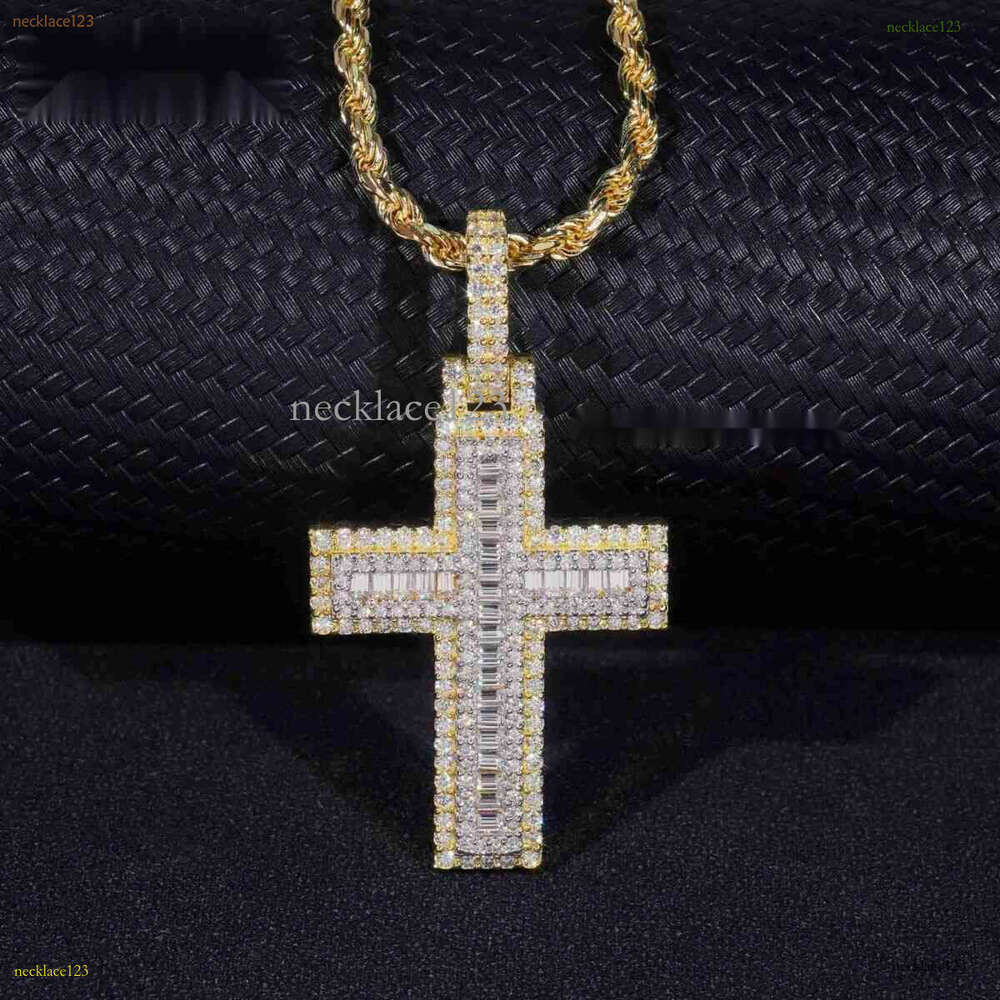 Custom Hip Hop Jewelry Sier Yellow Gold Two Tone VVS Moissanite Dia Baguette Cross Pendant For Men Women