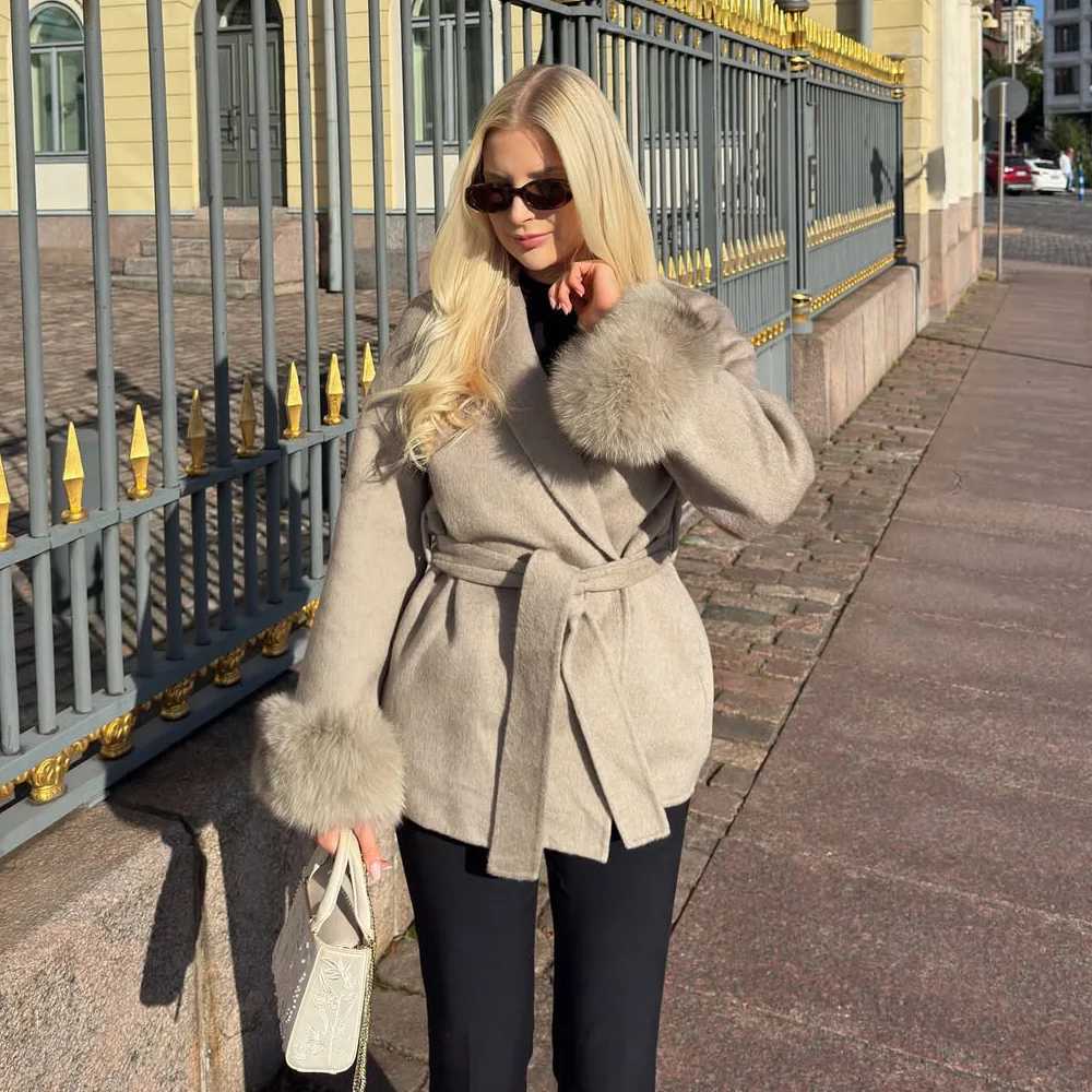 TARUXY Fox Fur Woolen Coats Womens Short Coat Office Lady Removable Elegant Double-sided Wool Overcoat 2025 New Cardigan Jacket J251124