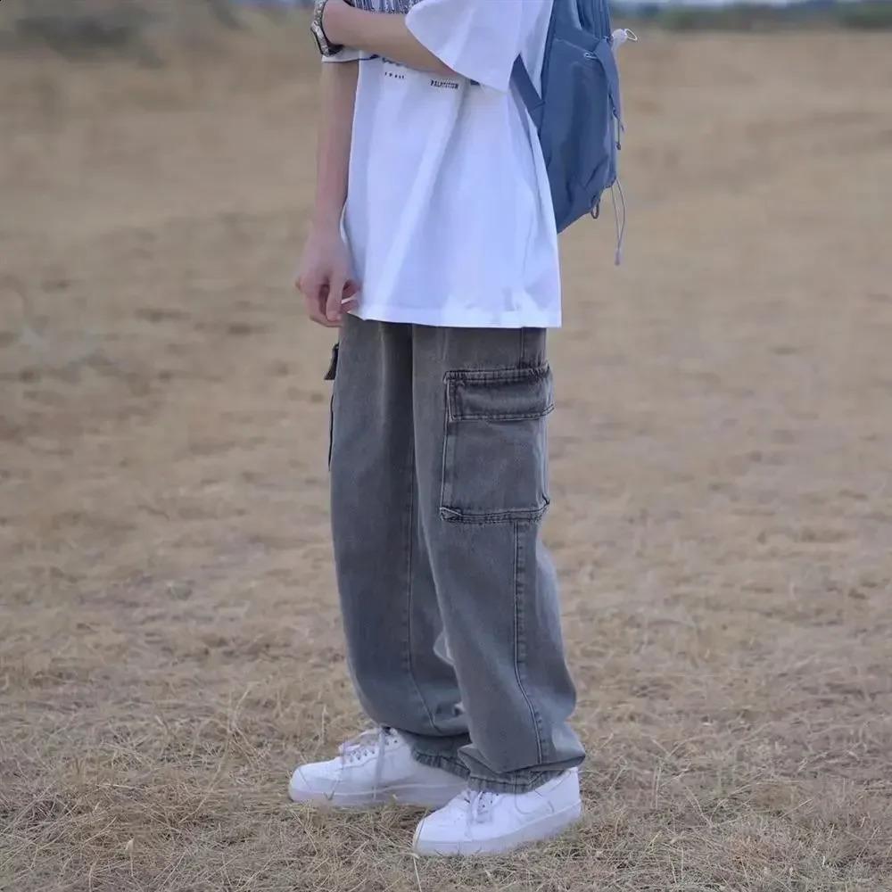 Fashionable Japanese style mens jeans loose fitting straight leg cargo pants blue casual pants mens casual wide legs 250423