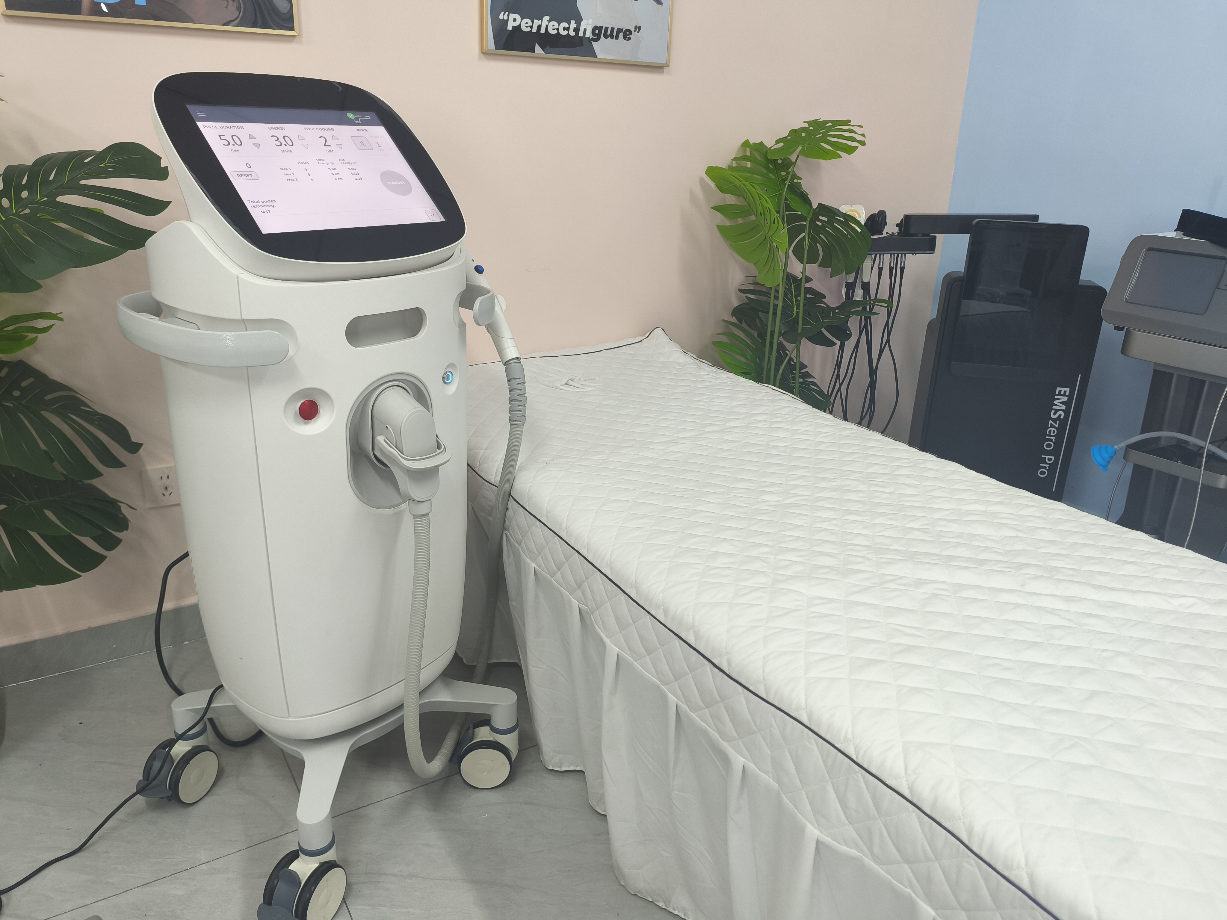 Professional Focused High-intensity Rf Hifu Beauty Machine Facial Lifting Anti Wrinkled Body Face Removal Skin Care Products