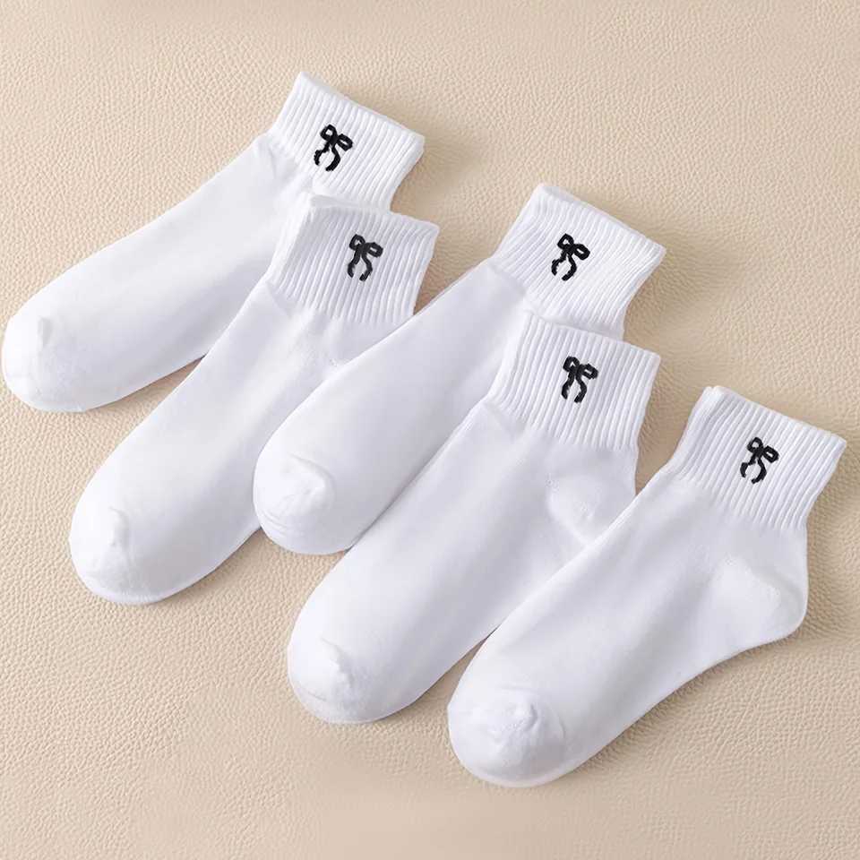 8 Pairs of Randomly Mixed Color Simple Solid Color Childrens Socks Trendy Versatile Mid-Calf Socks with Bow Pattern Suitable for Casual Daily Life G25