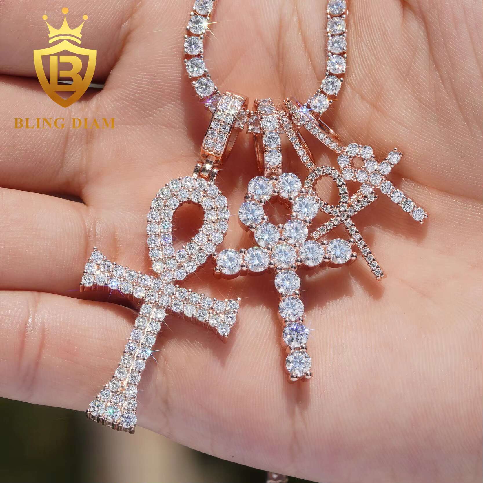 Hip Hop 925 Silver Moissanite Cross Hip Hop Pendant Ice Out Charm Religion Pendant for Cuban Link Chain