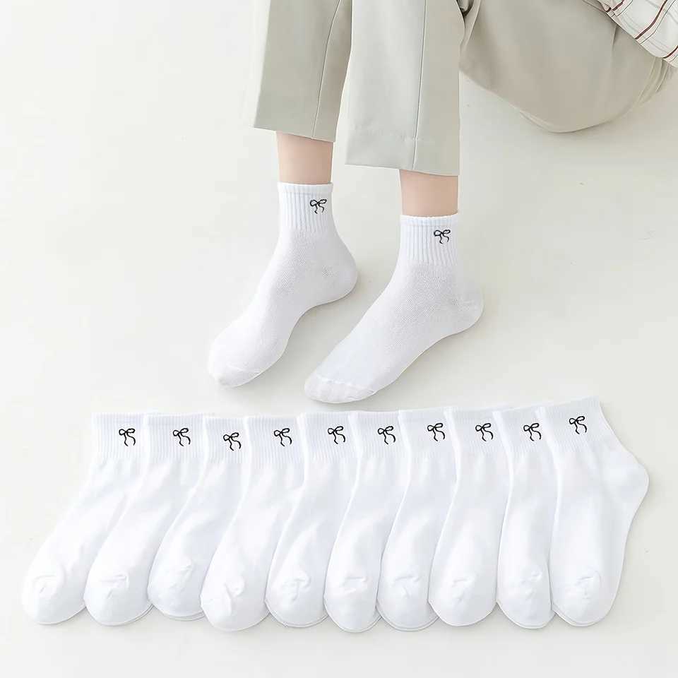 8 Pairs of Randomly Mixed Color Simple Solid Color Childrens Socks Trendy Versatile Mid-Calf Socks with Bow Pattern Suitable for Casual Daily Life G25