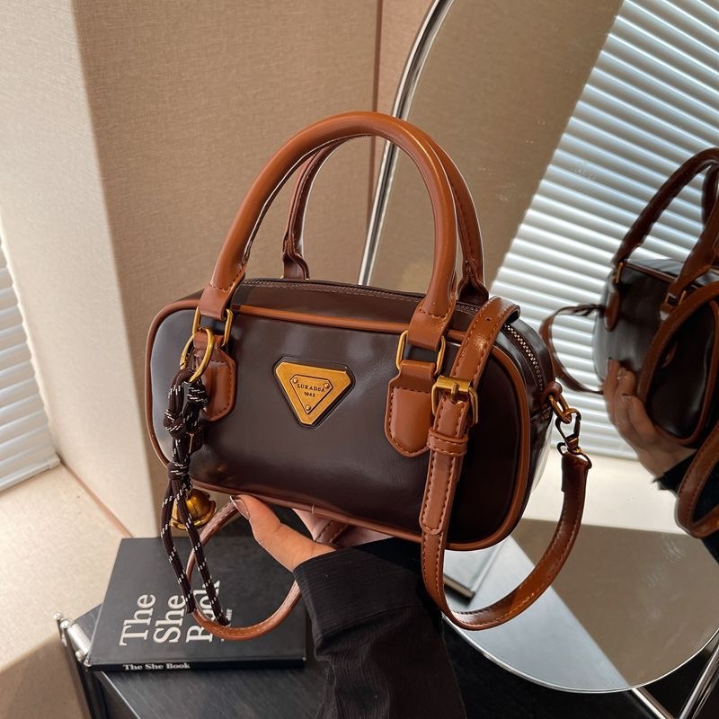 Fashionable Crossbody Bag for Women - Simple Design with Single Shoulder Strap