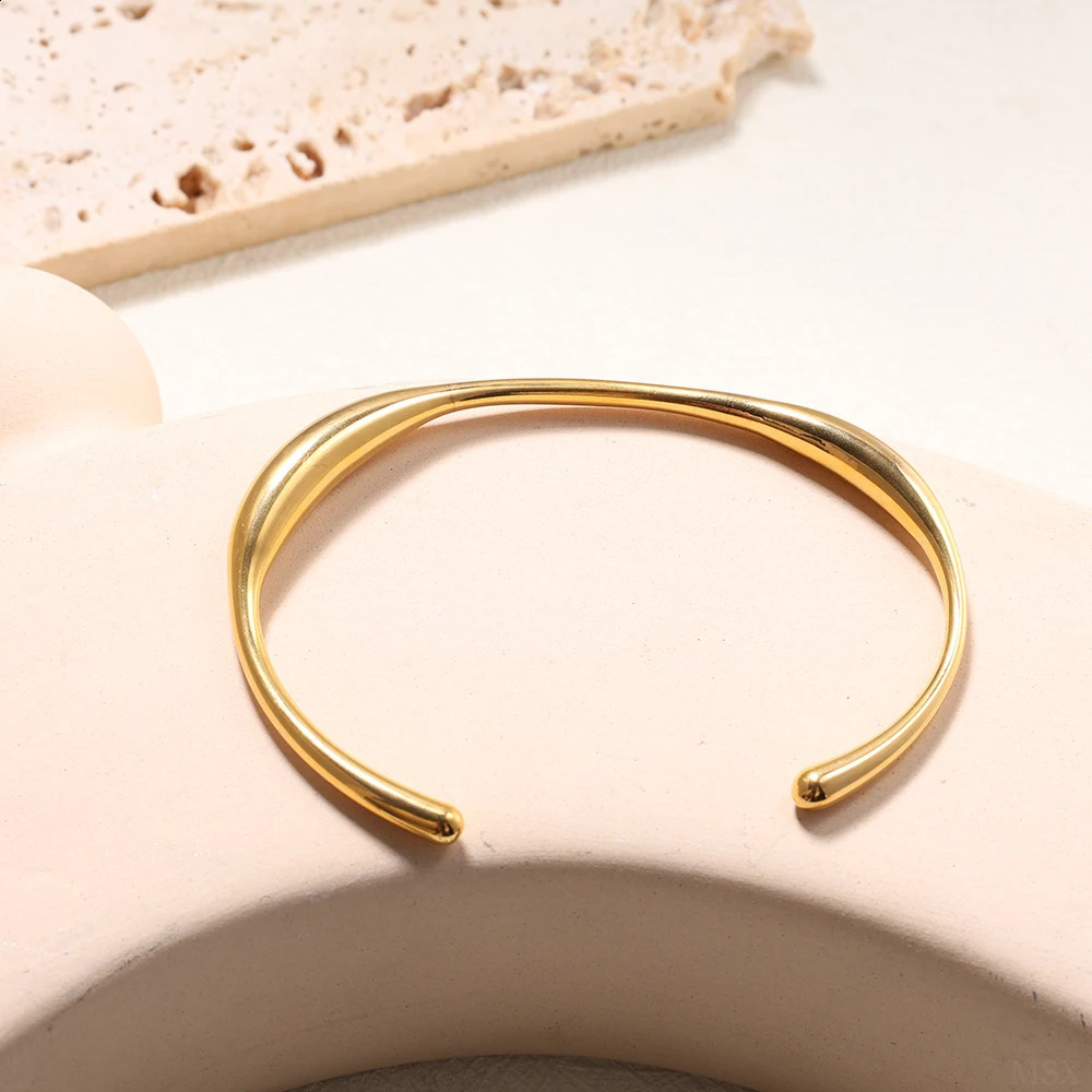 Irregular shaped stainless steel bracelet minimalist Ins cold style highquality smooth cuff wholesale womens jewelry 250415