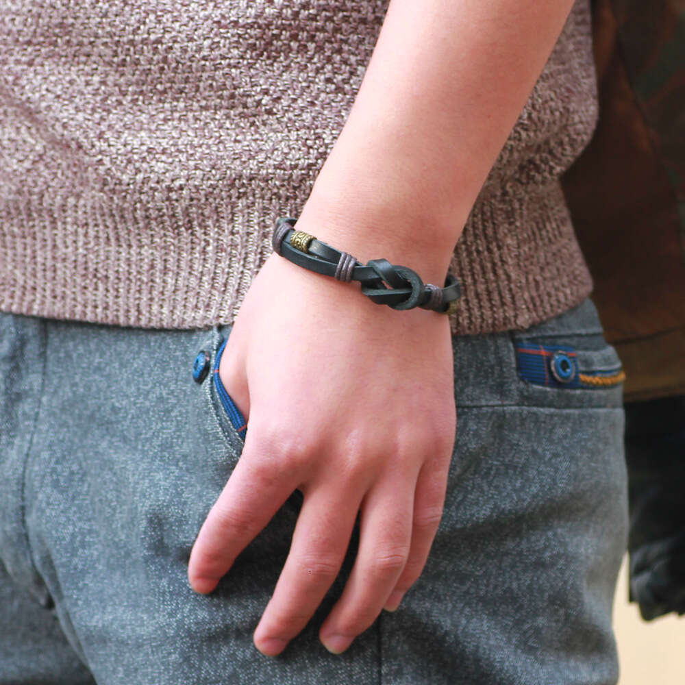 Trendy bracelets, personalized men's leather bracelet accessories